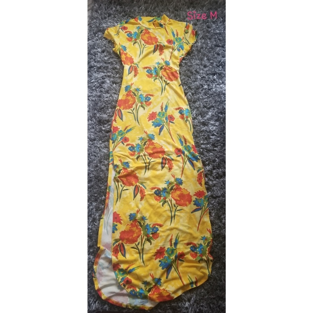 Beautiful  Floral bodycon  maxi dress